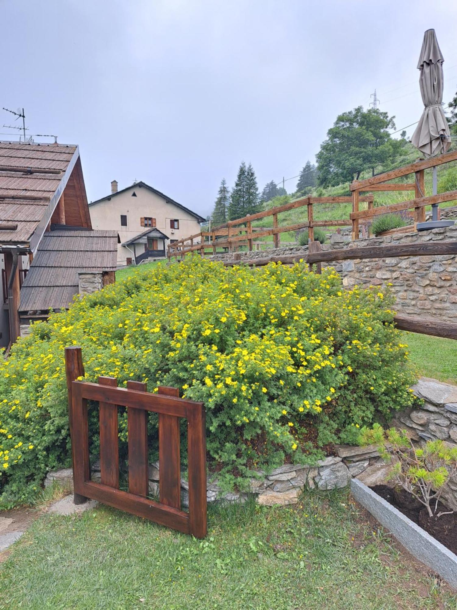 Baita Le Sere Apartamento Sestriere Exterior foto